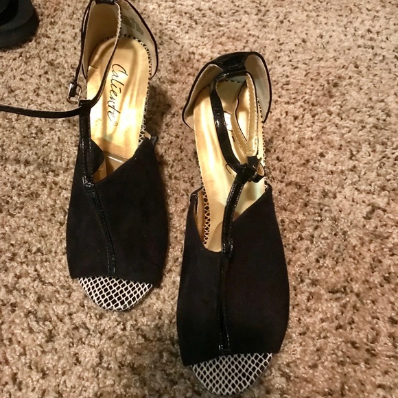 Heels - Picture 2 of 3